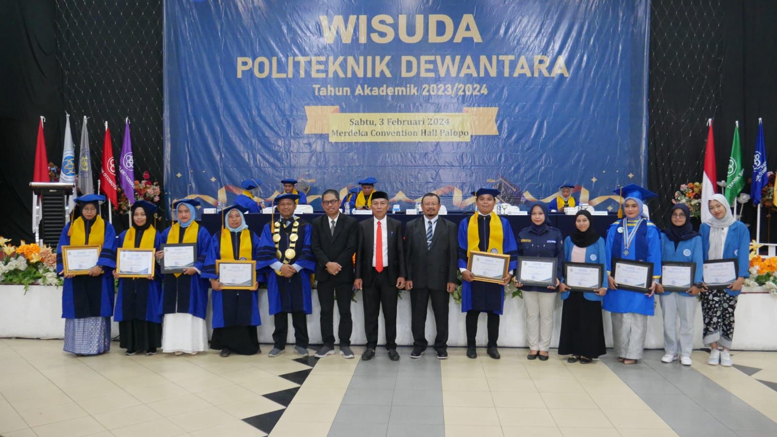 Pemkot Palopo Hadiri Wisuda Perdana Politeknik Dewantara Palopo
