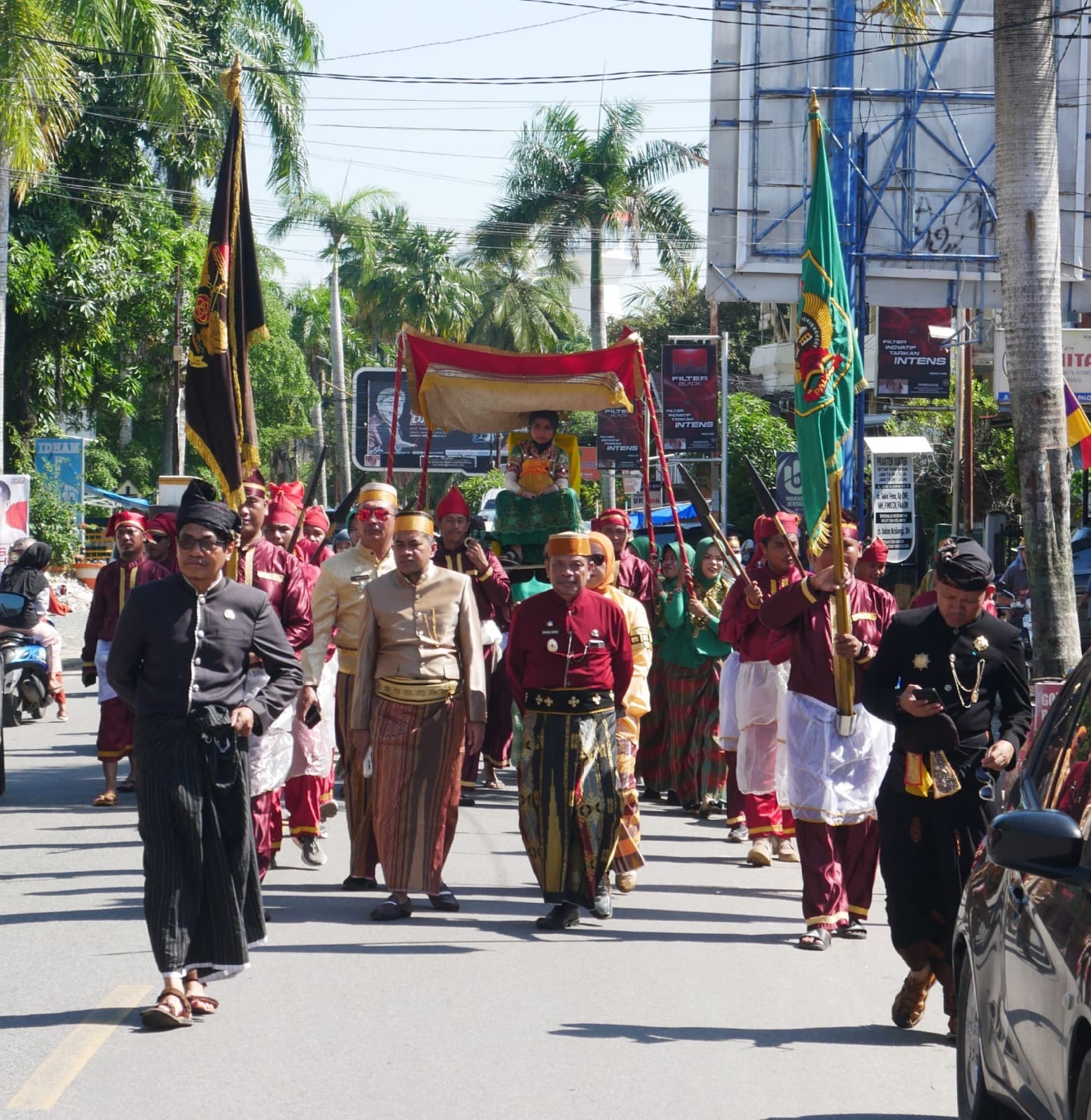 â€˜Malekke Waeâ€™ Awali Prosesi â€˜Mappacekke Wanuaâ€™ HUT Kota Palopo ke -22