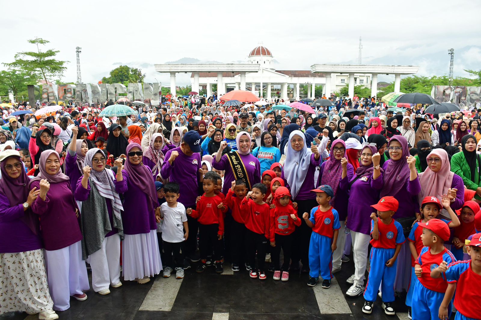 Keceriaan Senam Bersama Peringati Hari Anak Nasional
