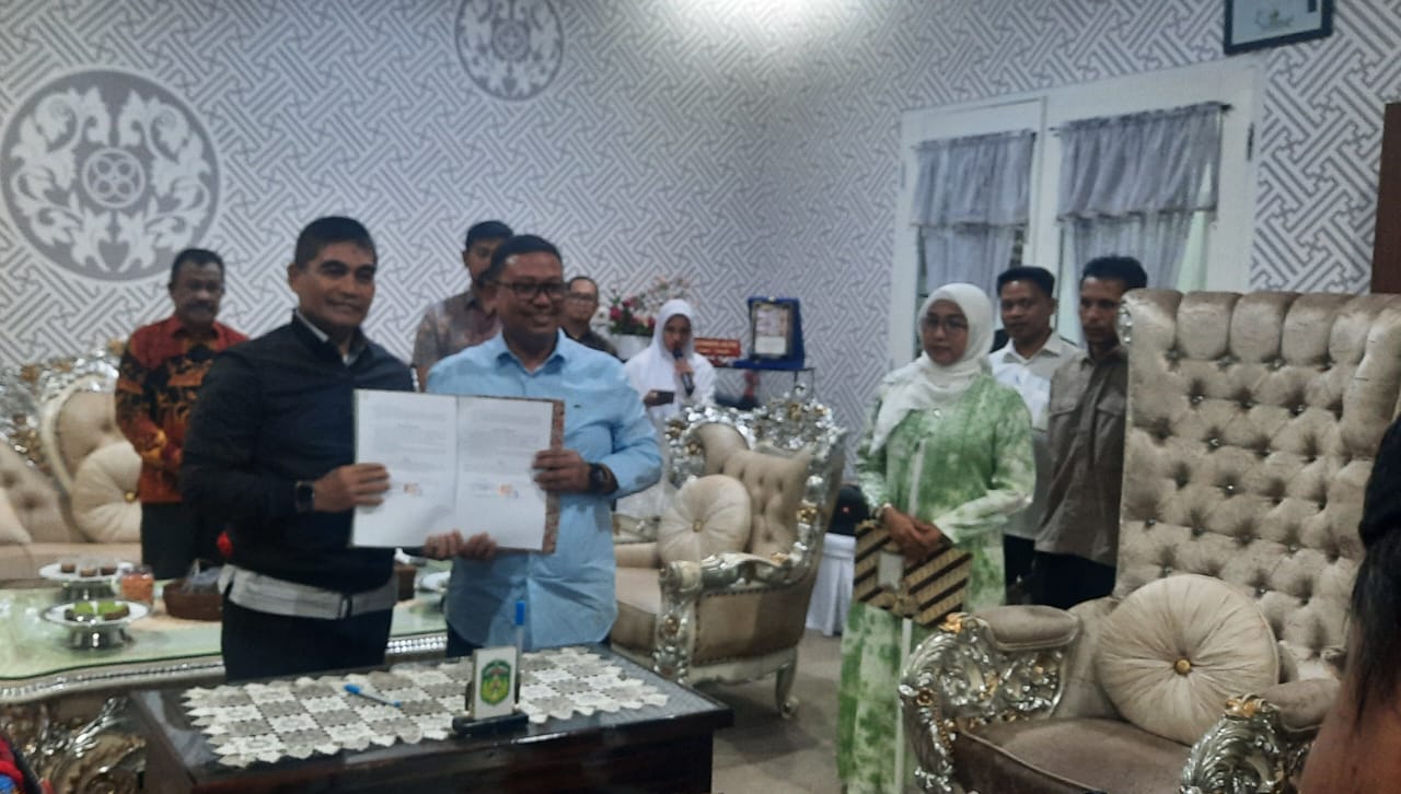 Pj Wali Kota Palopo Teken Naskah Perjanjian Hibah Daerah Bersama TNI