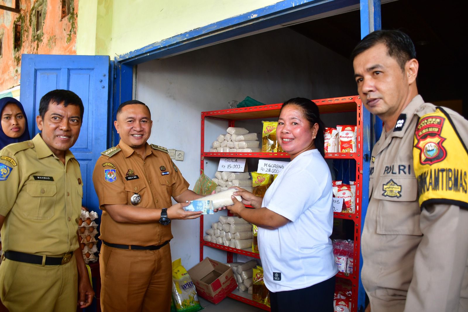 Pasar Murah Dinas Perdagangan Palopo Sapa Warga Kecamatan Telluwanua