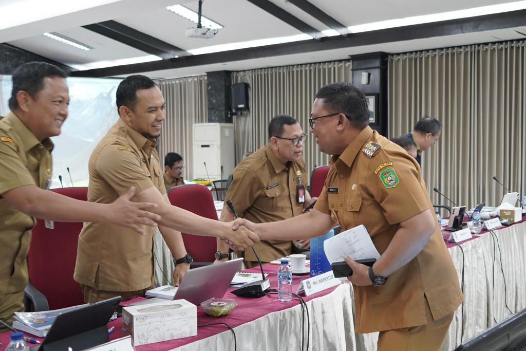 PJ Wali Kota Palopo Jalani Evaluasi Kinerja Triwulan I, Ini Hasilnya