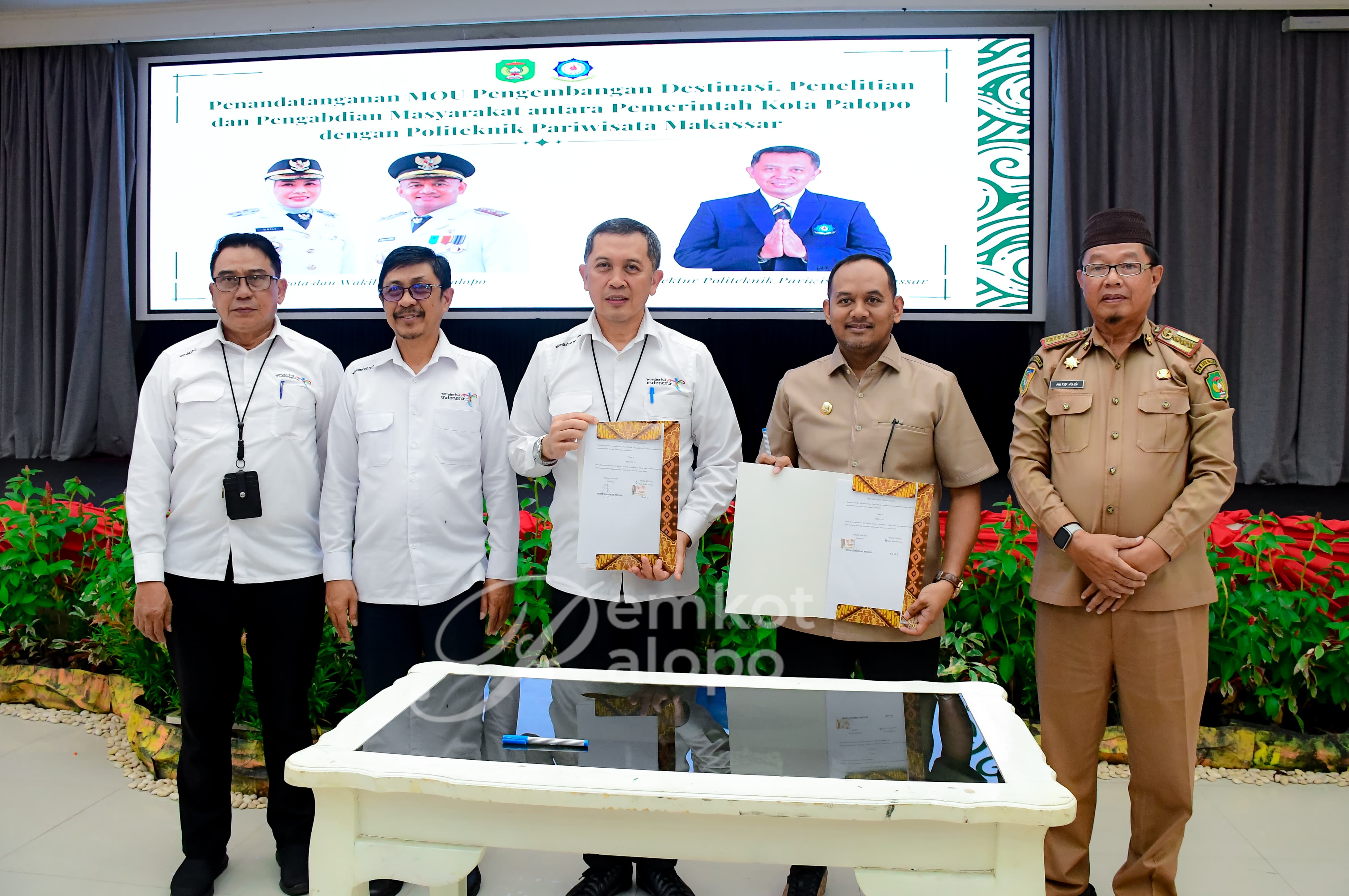 Wakil Wali Kota Palopo teken MoU dengan Politeknik Pariwisata Makassar