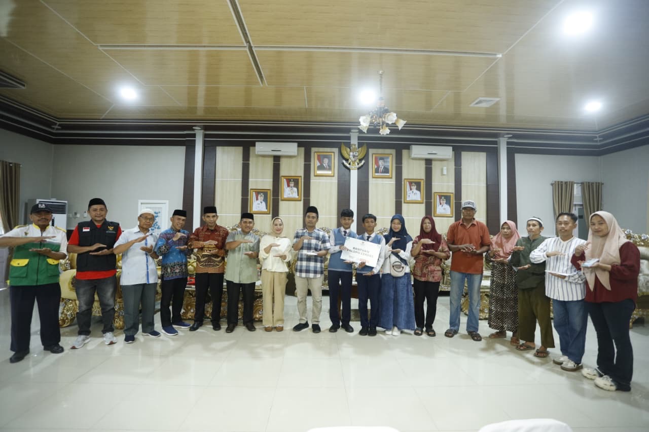 Wali Kota Palopo Apresiasi Baznas atas  Penyaluran Bantuan Untuk Warga dan Pelajar