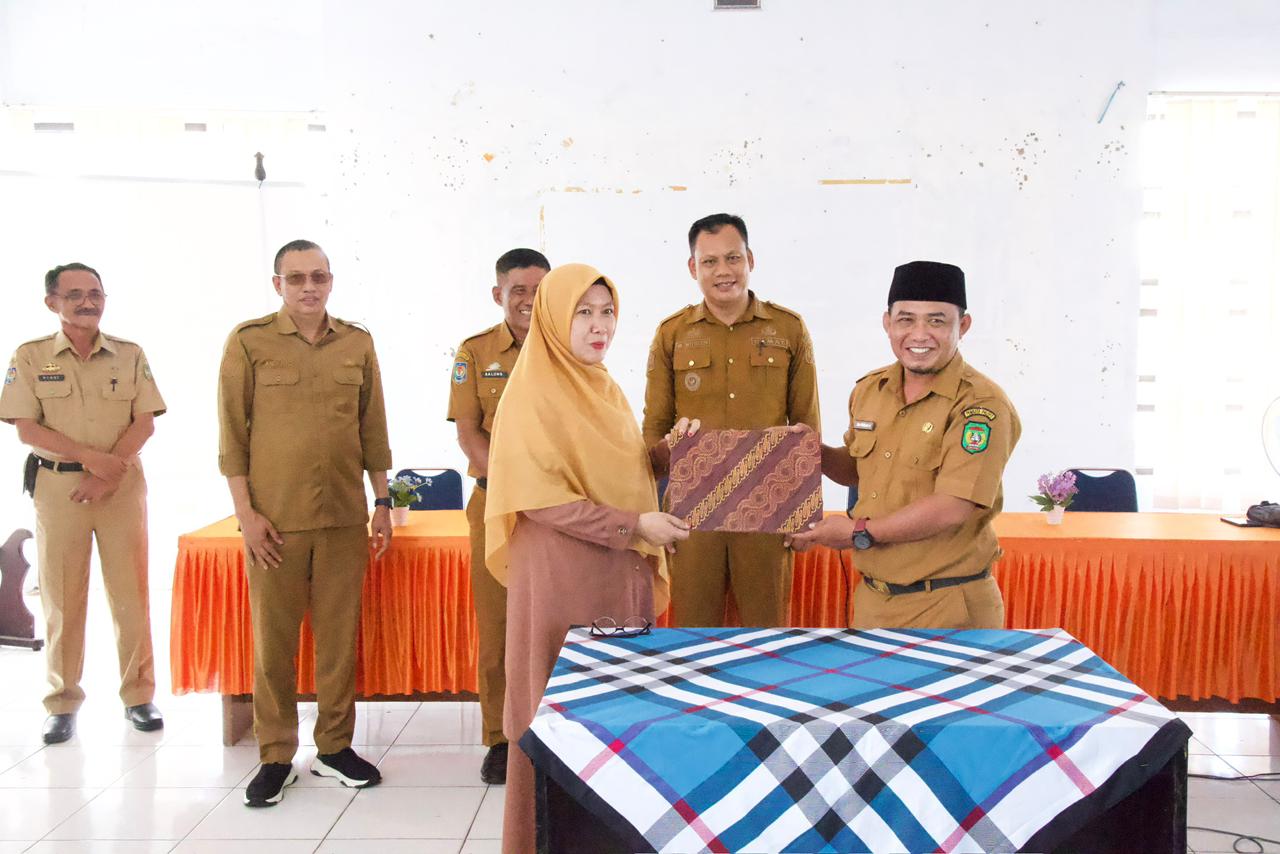 Asisten Pemerintahan dan Kesra Hadiri Sertijab Camat dan Lurah di Kecamatan Wara