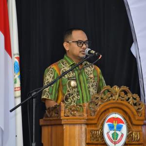 wakil-wali-kota-palopo-hadiri-pelantikan-rektor-unanda-palopo