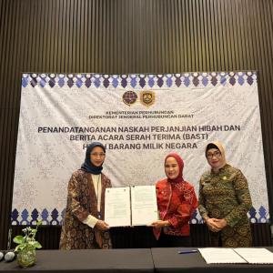 pemkot-palopo-terima-hibah-bus-sekolah-ta-2025-perkuat-akses-dan-keselamatan-pelajar