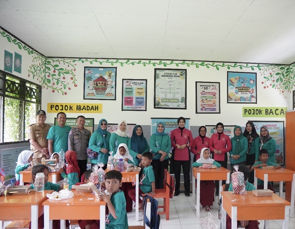 Pj Ketua TP PKK Bersama Forkopimda Pastikan Program MBG Berjalan Baik