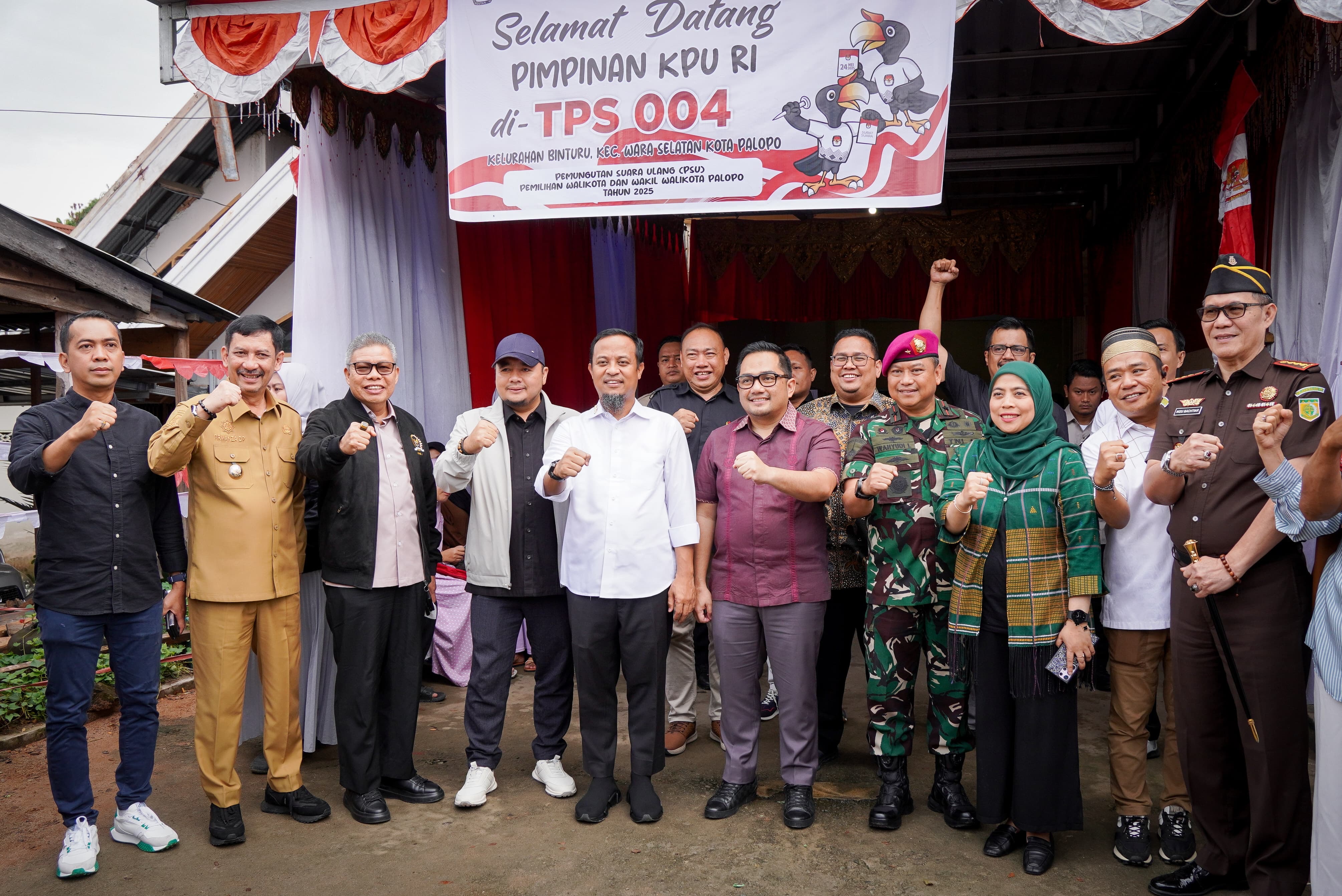 Gubernur Sulsel Pantau Langsung PSU di Palopo