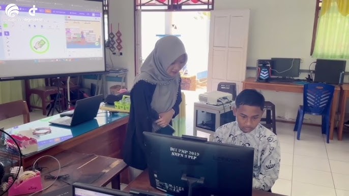 Inovasi “CODING CERIA” dari SMPN 3 Palopo Tingkatkan Minat Belajar Siswa di Bidang Teknologi