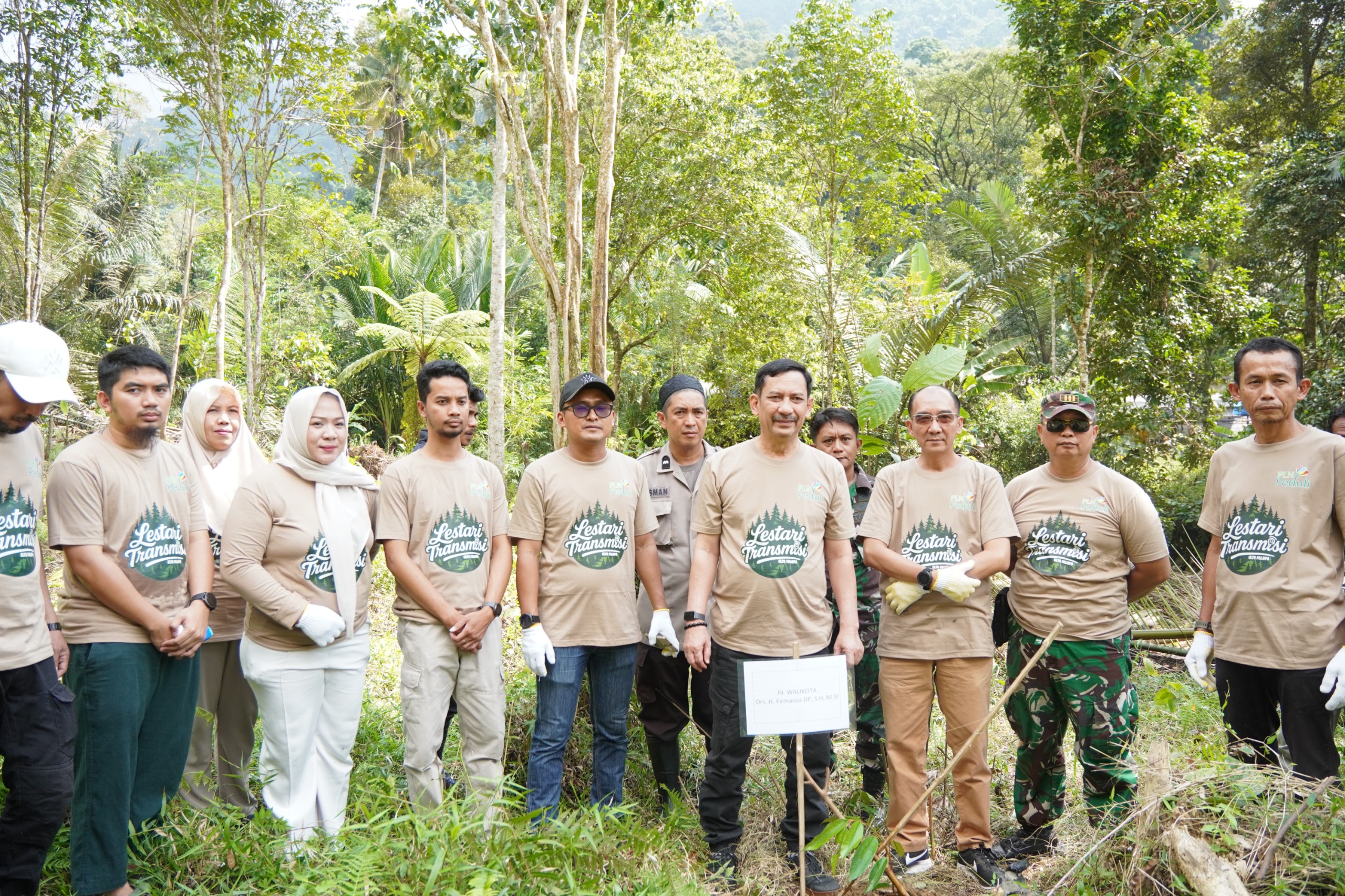 Kolaborasi PLN-Pemkot Palopo, Tanam Bibit Pohon di Siguntu