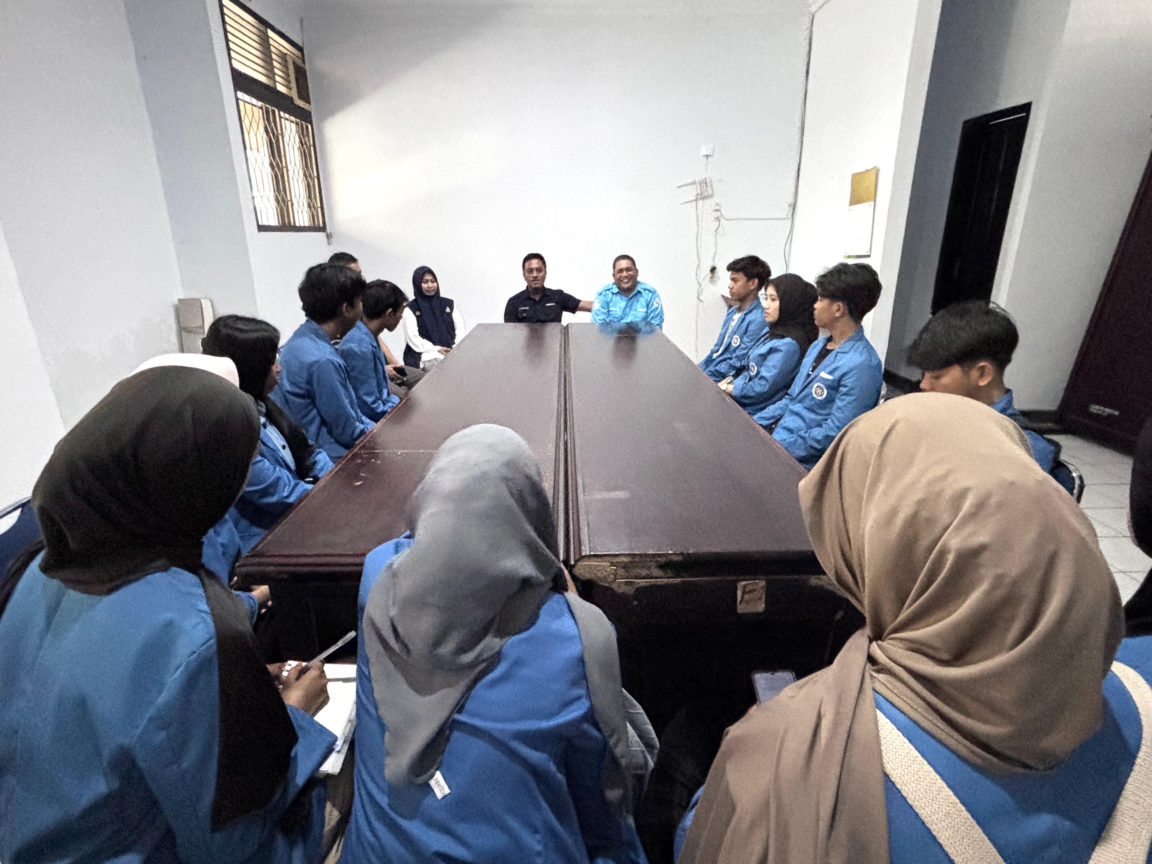 Diskominfo Palopo Terima Kunjungan Industri Mahasiswa Politeknik Dewantara, Paparkan Keamanan Digital Hingga Pengelolaan Informasi