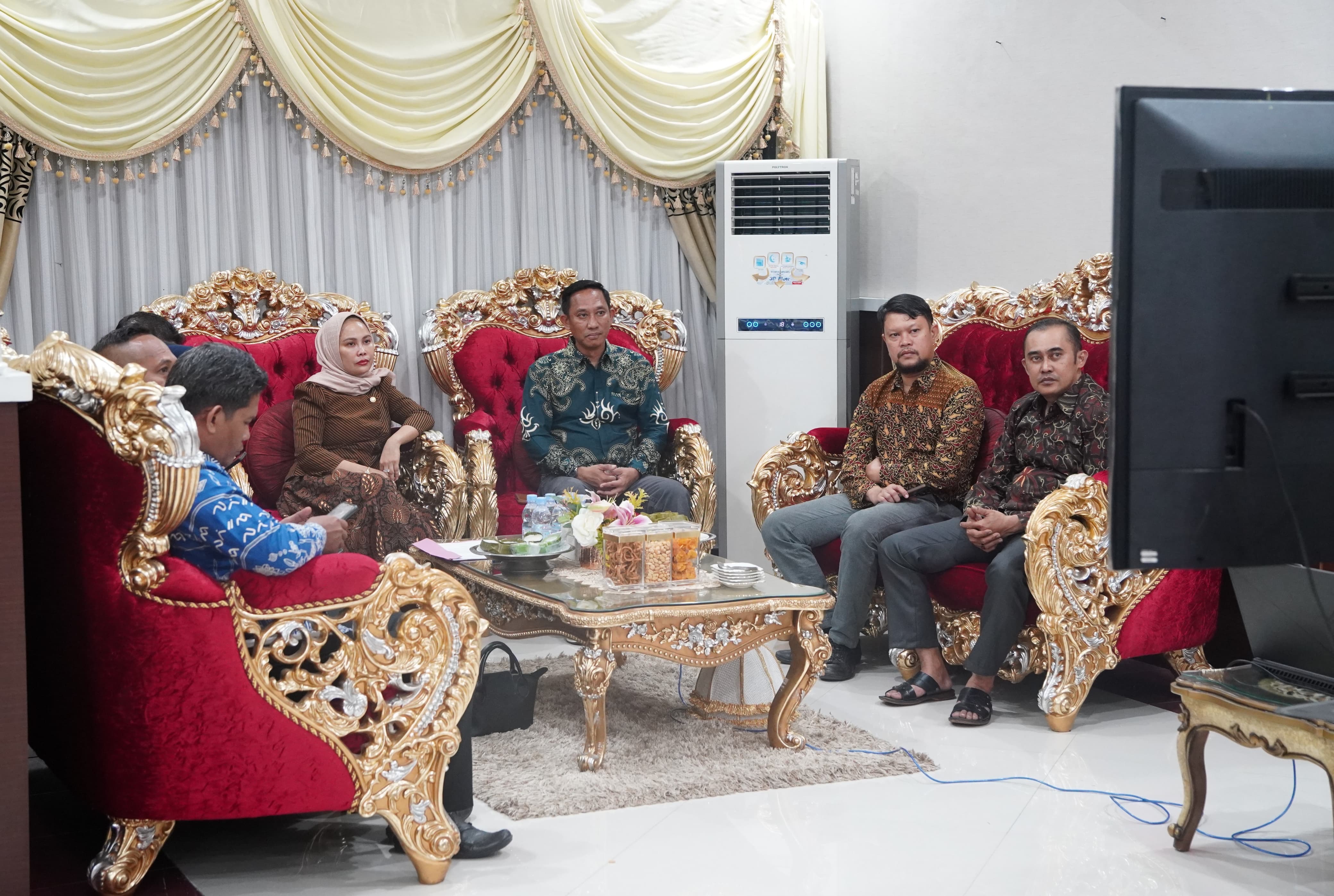 Wali Kota Palopo Ikuti Malam Penganugerahan Kabupaten/Kota Layak Anak Tahun 2025 Secara Virtual