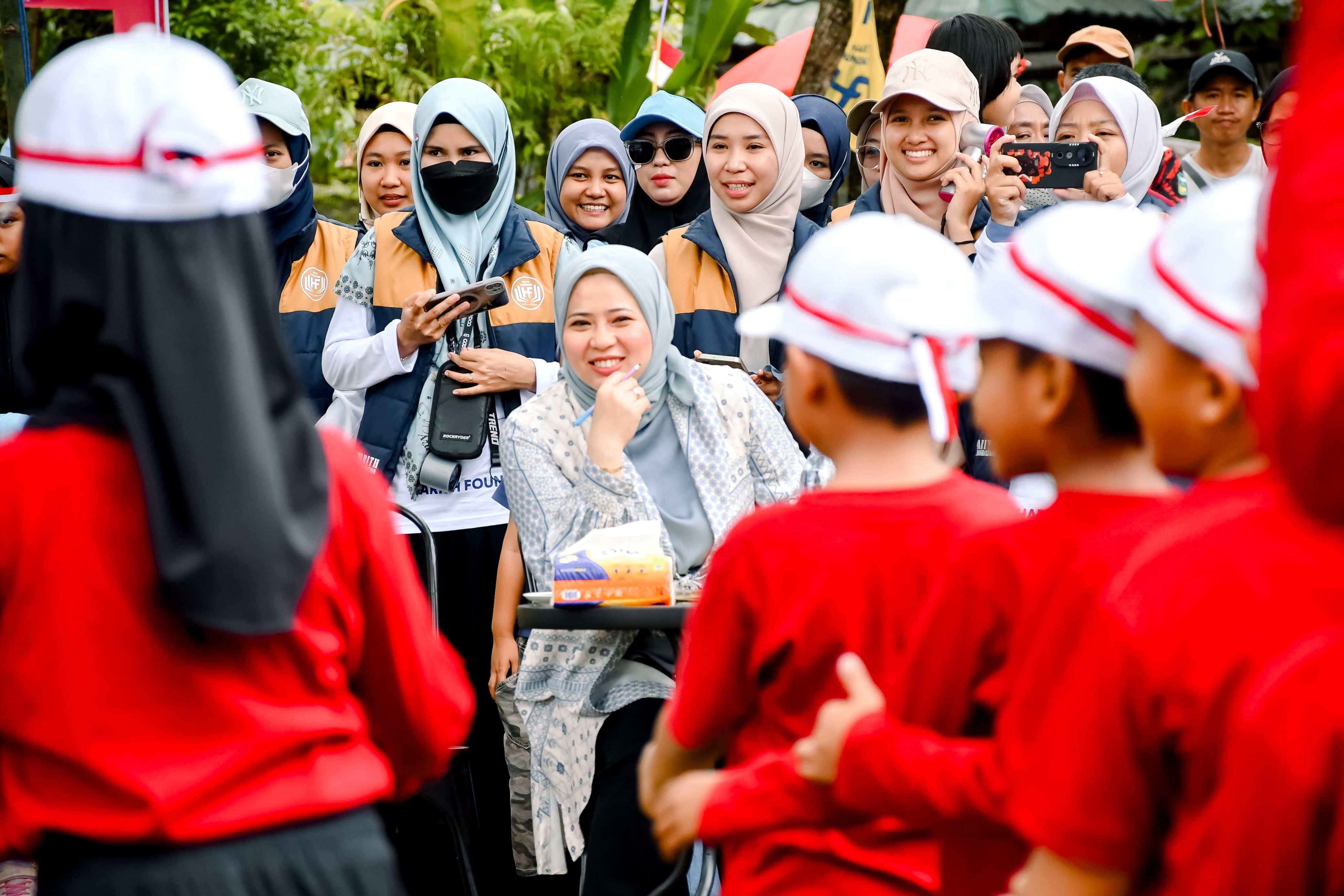 Semarak HUT Kemerdekaan SIT Harith Foundation, Ketua TP PKK jadi Juri Berbagai Lomba