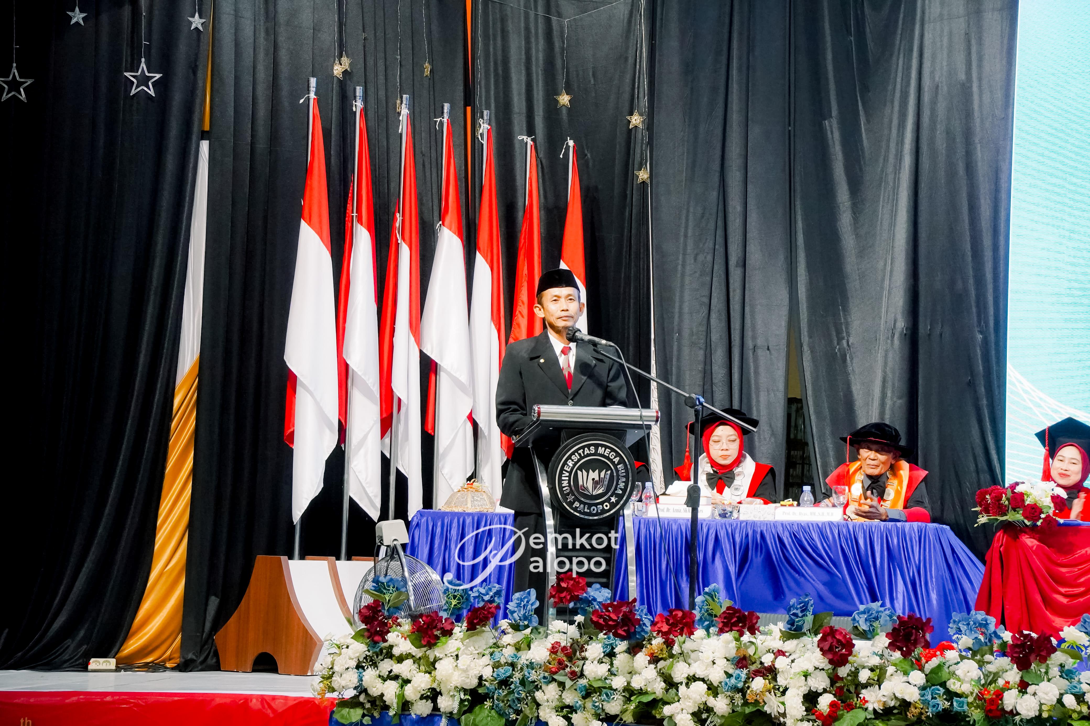 Staf Ahli Wali Kota Palopo hadiri Wisuda UMB Palopo