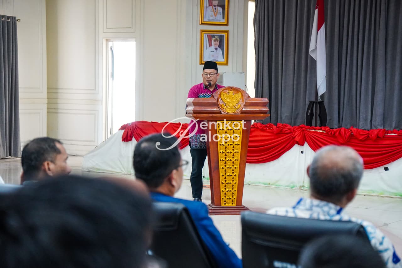 Staf Ahli Kesra membuka Secara Resmi Forum Konsultasi Publik RPJMD Kota Palopo Tahun 2025-2029