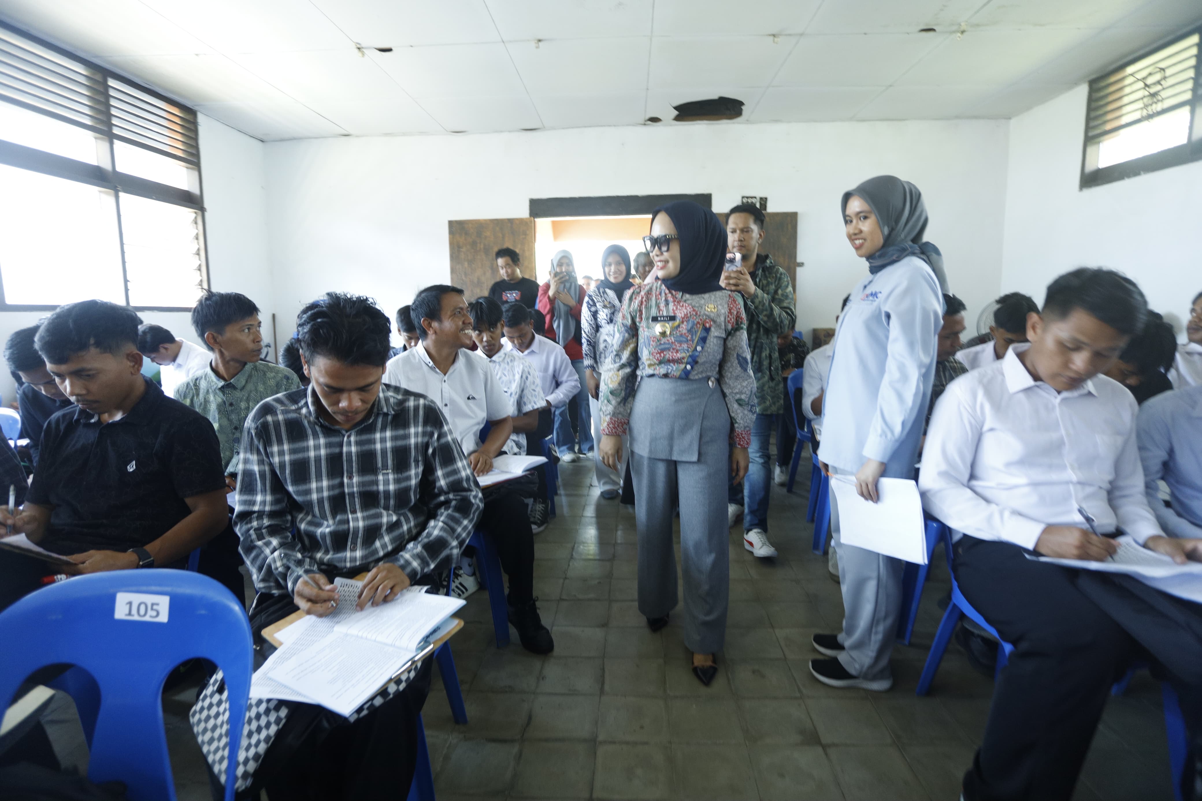 Ribuan Peserta Ikuti Seleksi, Wali Kota Palopo Pantau Rekrutmen Karyawan PT WINS