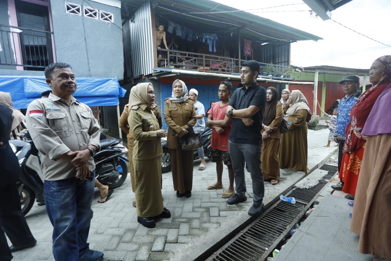 Walikota Palopo Tinjau Dranaise Belakang Pasar Andi Tadda.