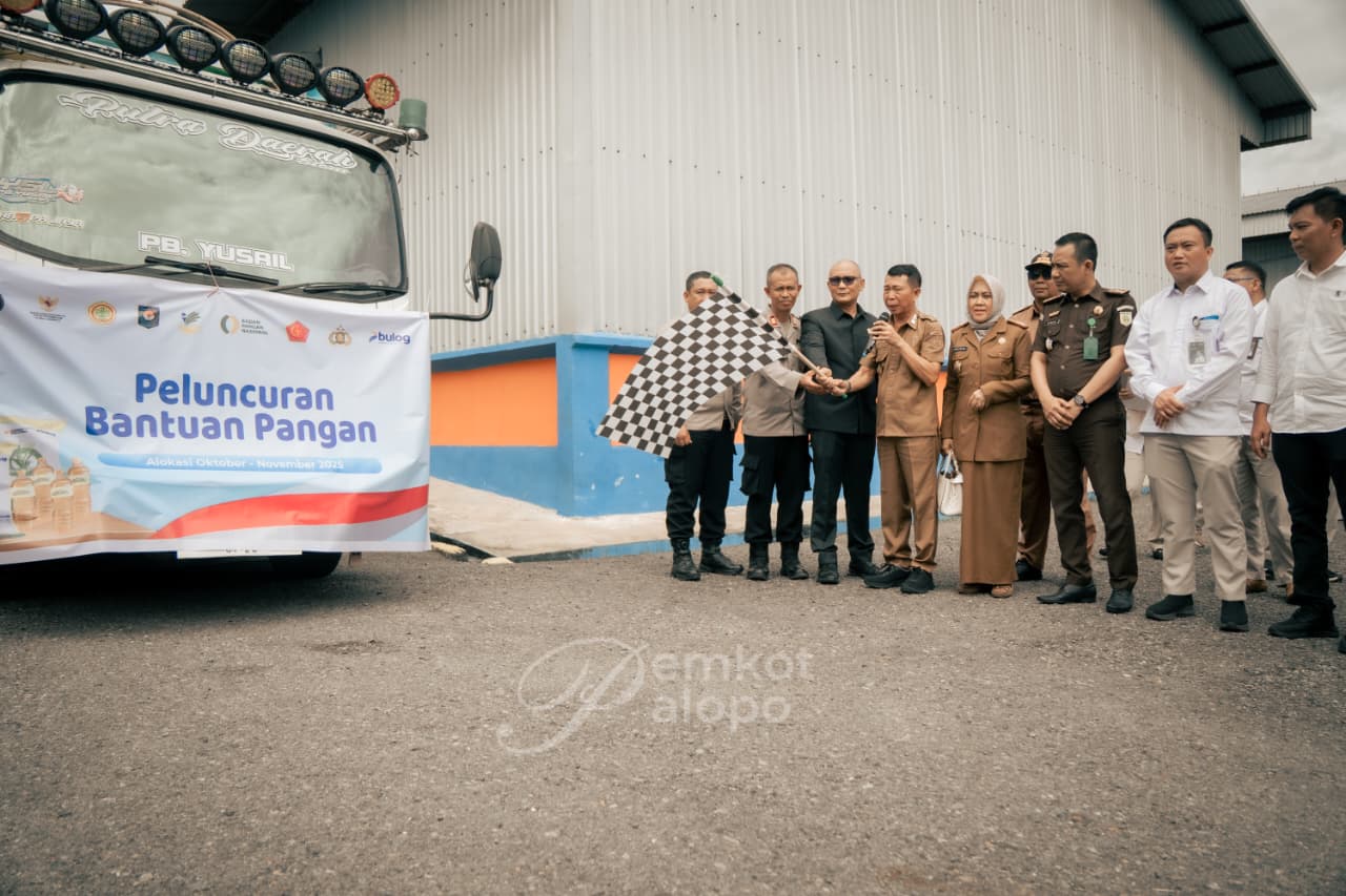 Plh. Sekda menghadiri Peluncuran Bantuan Pangan Kota Palopo
