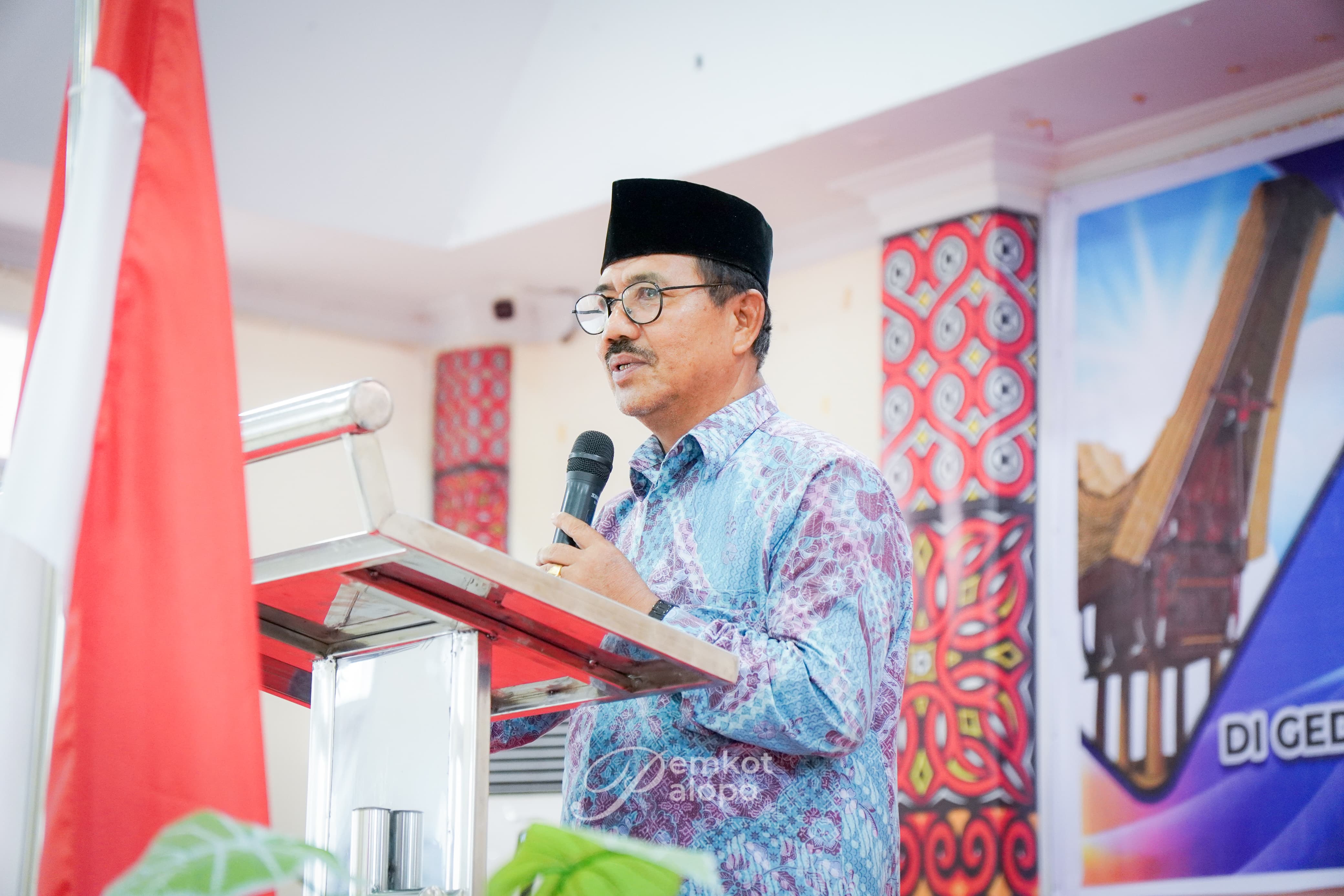 Kadis Transmigrasi membuka Musyawarah Ikatan Keluarga Toraja Tana Luwu