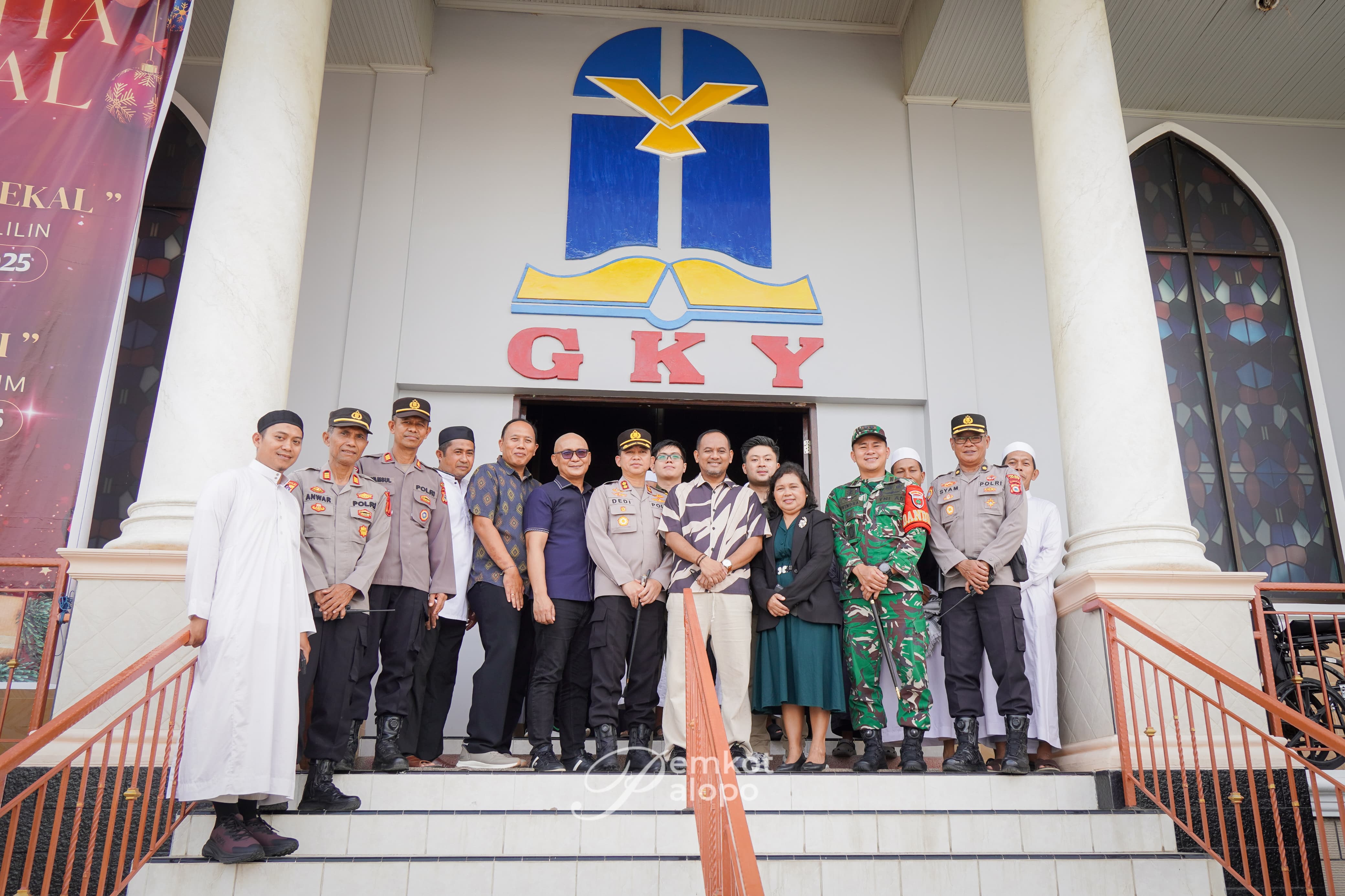 Berjalan Aman, Wakil Wali Kota Palopo bersama Forkopimda memantau Ibadah Natal 2025