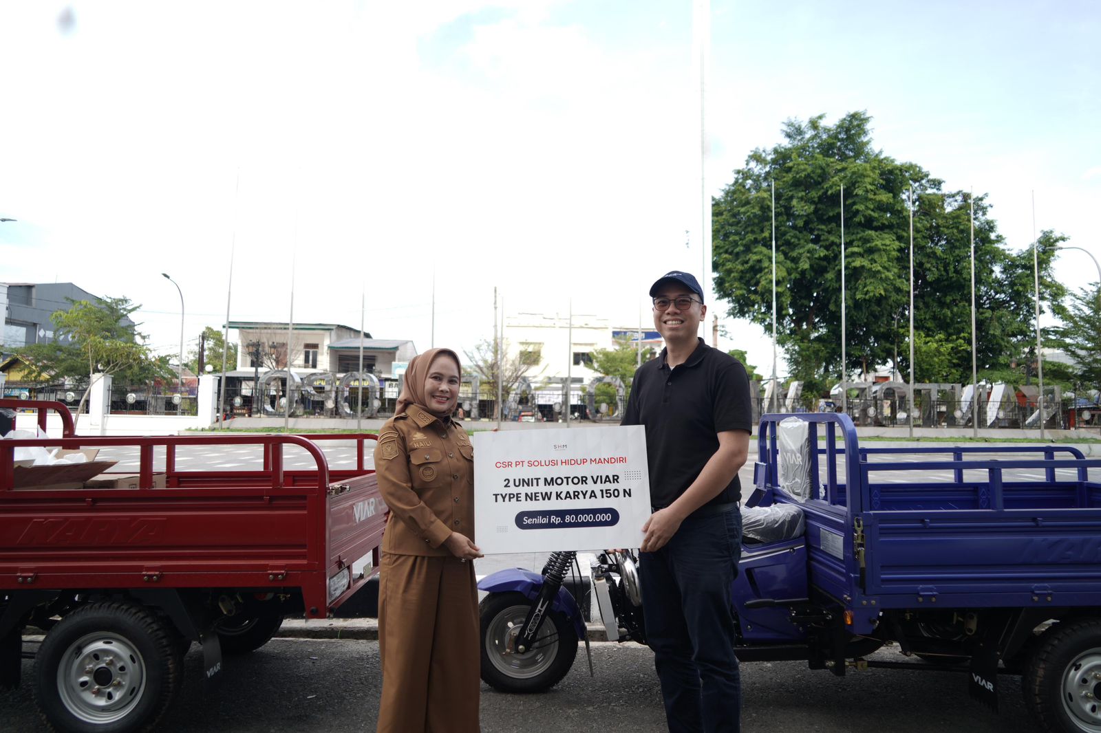 Wali Kota Terima Bantuan Motor Sampah dari PT Solusi Hidup Mandiri