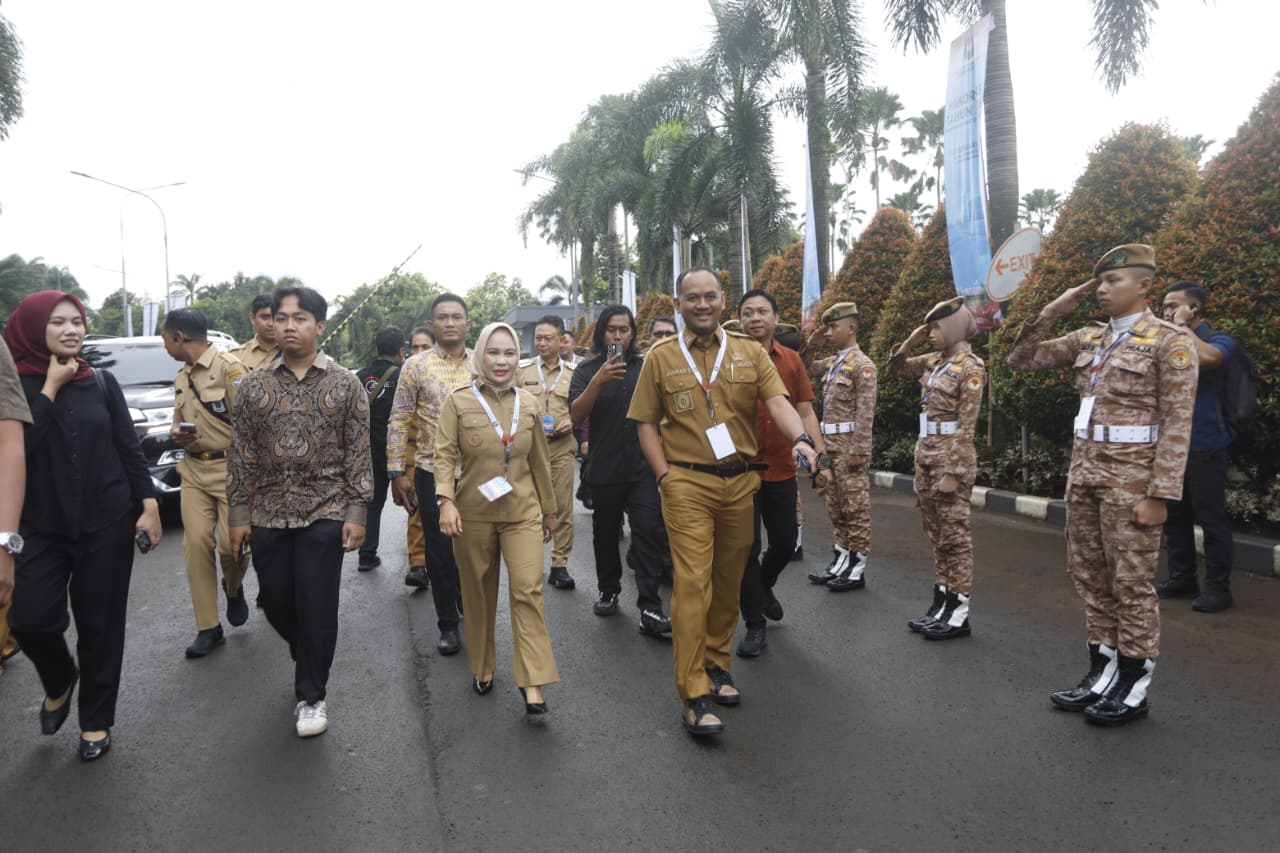 Naili-Ome Hadiri Rakornas Kepala Daerah di Sentul, Peserta 4.487 Orang