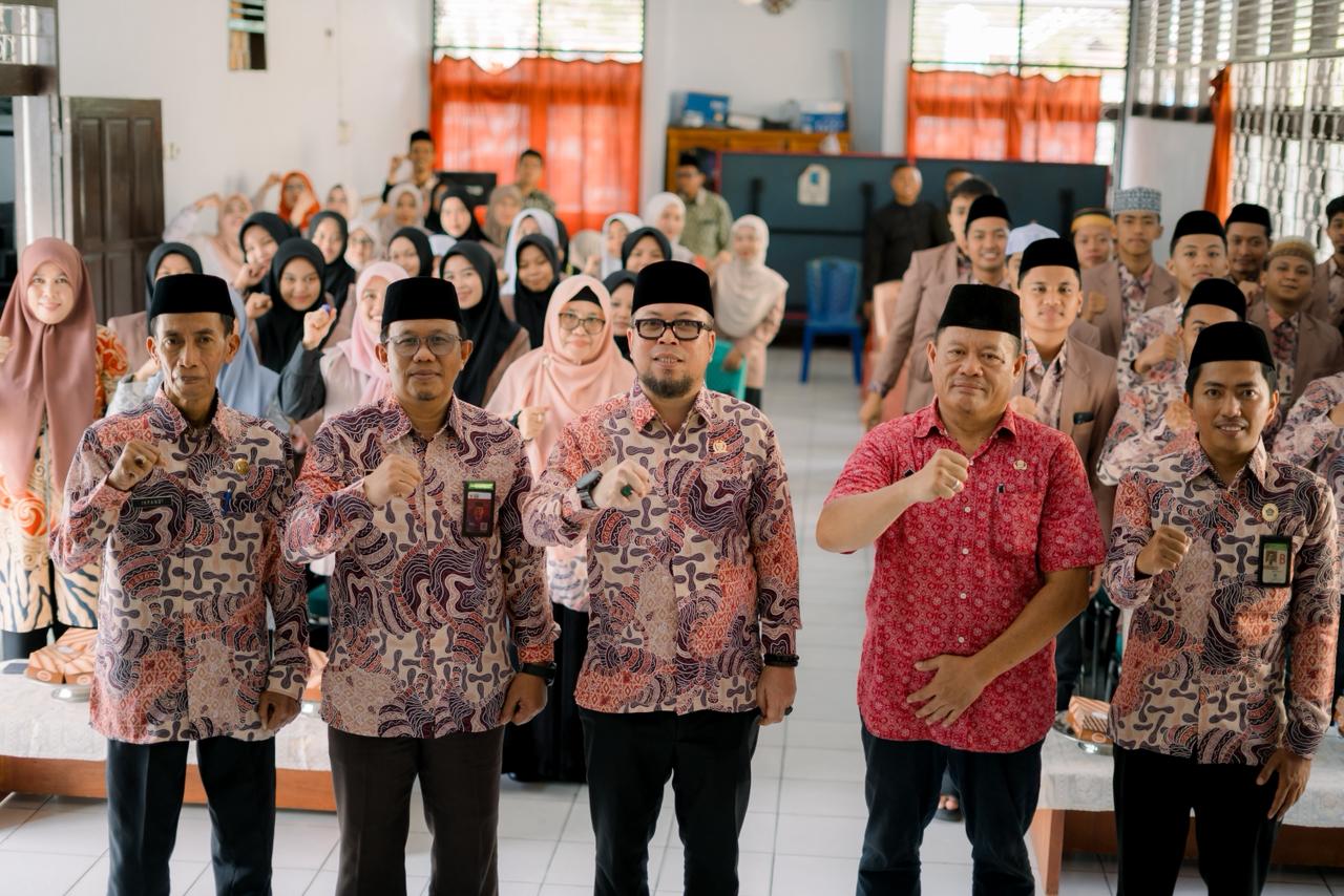 Staf Ahli Kesra lepas Kafilah MTQ Kota Palopo