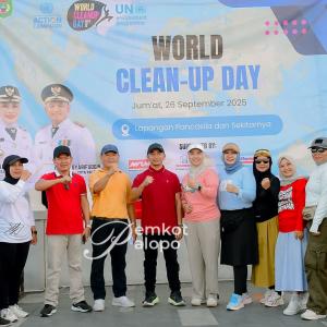 pemkot-palopo-menggelar-world-clean-up-day-dan-sedekah-sampah