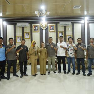 walikota-palopo-melepas-kontingen-porprov-di-makassar