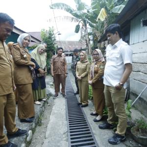 wali-kota-palopo-berbagi-bantuan-di-sabbamparu