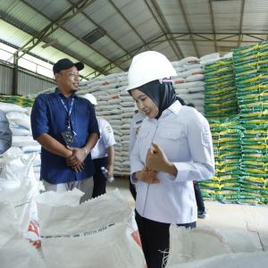 jelang-nataru-wali-kota-palopo-memantau-stok-pangan