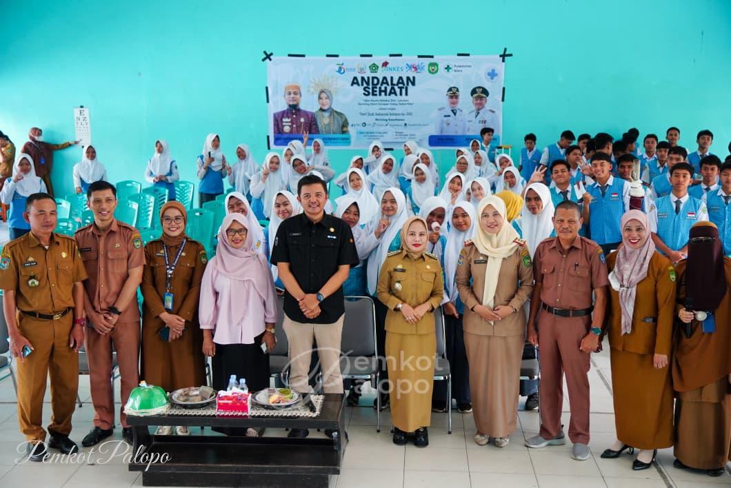 wali-kota-palopo-hadiri-skrining-kesehatan-di-smanet-palopo