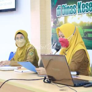 pemanfaatan-media-sosial-whatsapp-dalam-menerima-respon-medali-pon-masyarakat-di-puskesmas-wisata-padang-lambe