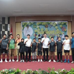 Pj Wali Kota Lepas Atlit Tennis Academy