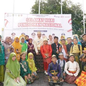 Pesona Busana Adat Nusantara Warnai Peringatan Hardiknas di Kota Palopo