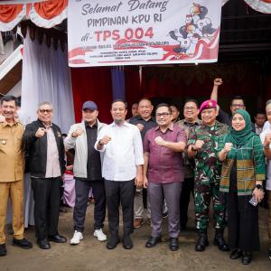 Gubernur Sulsel Pantau Langsung PSU di Palopo